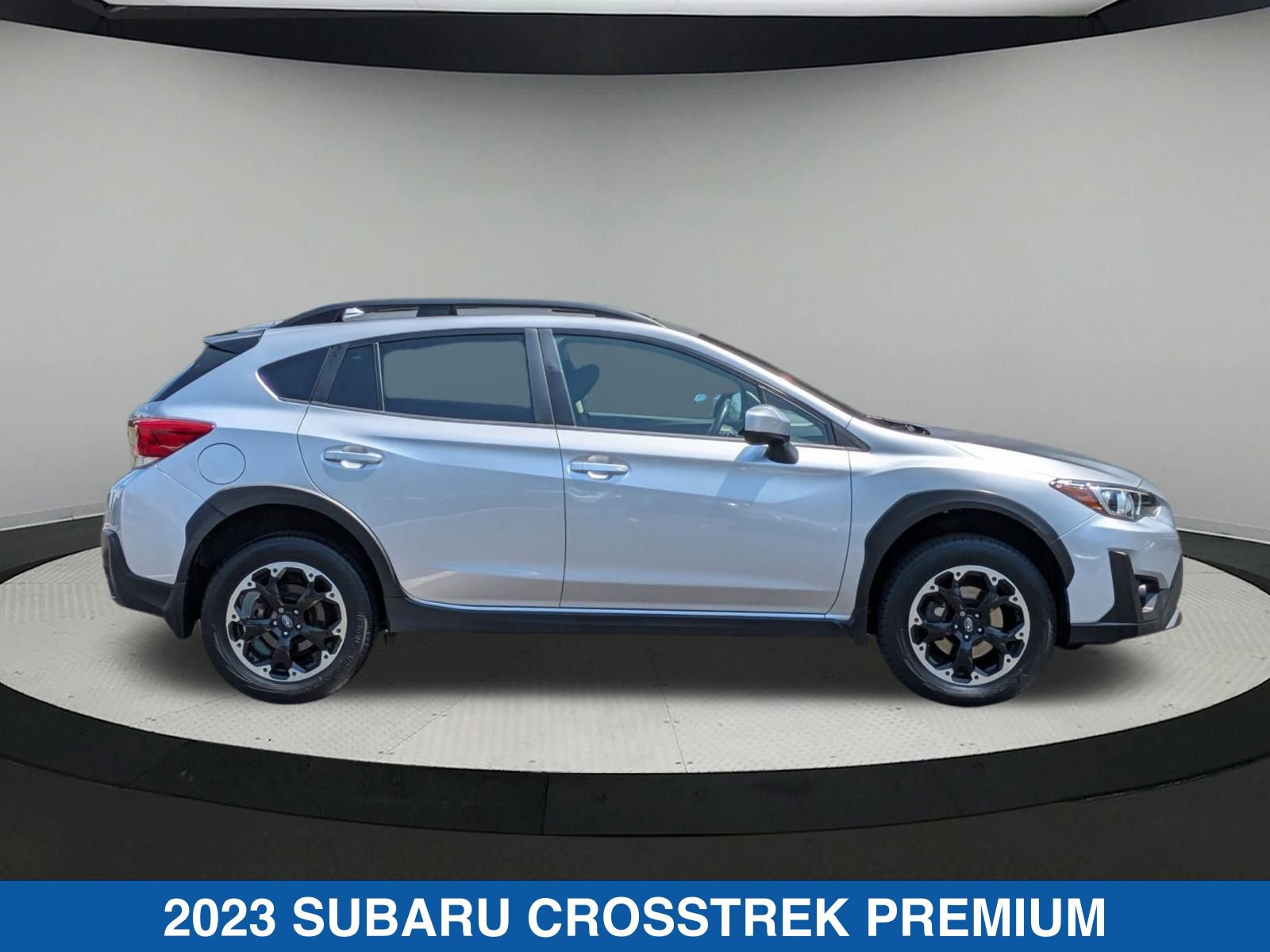 2023 Subaru Crosstrek Premium photo 2