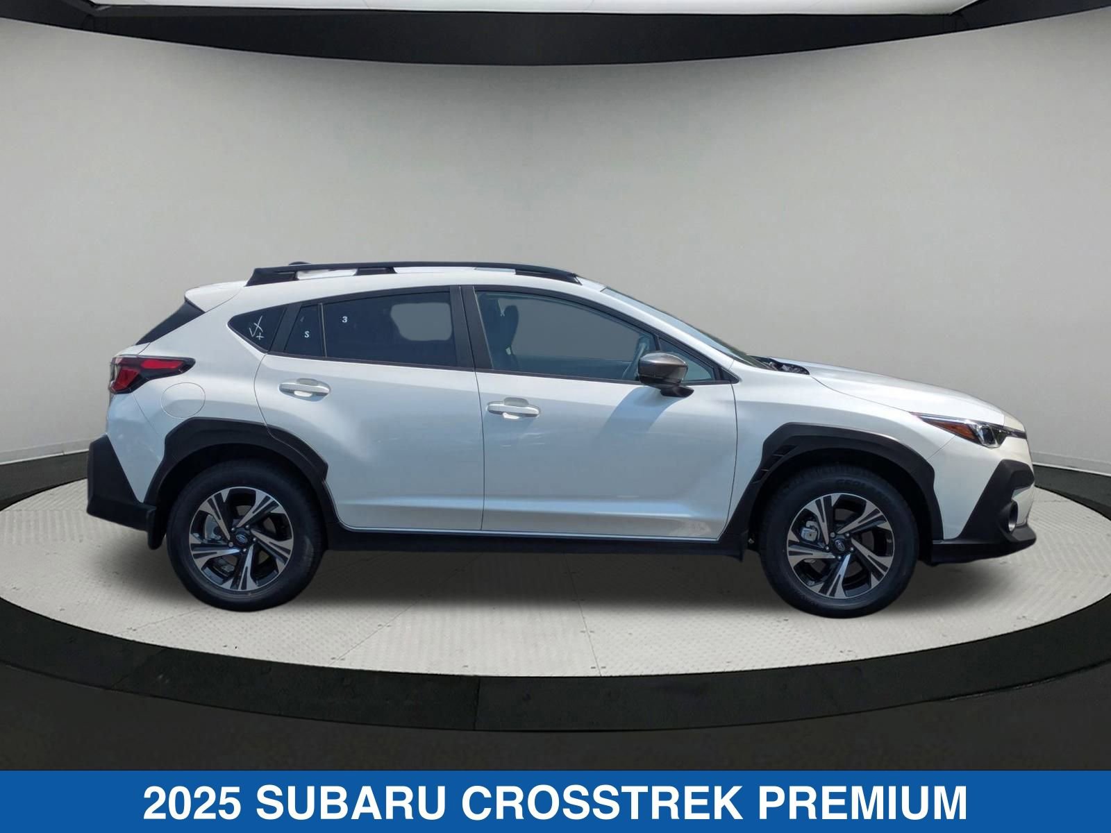 2025 Subaru Crosstrek Premium photo 2