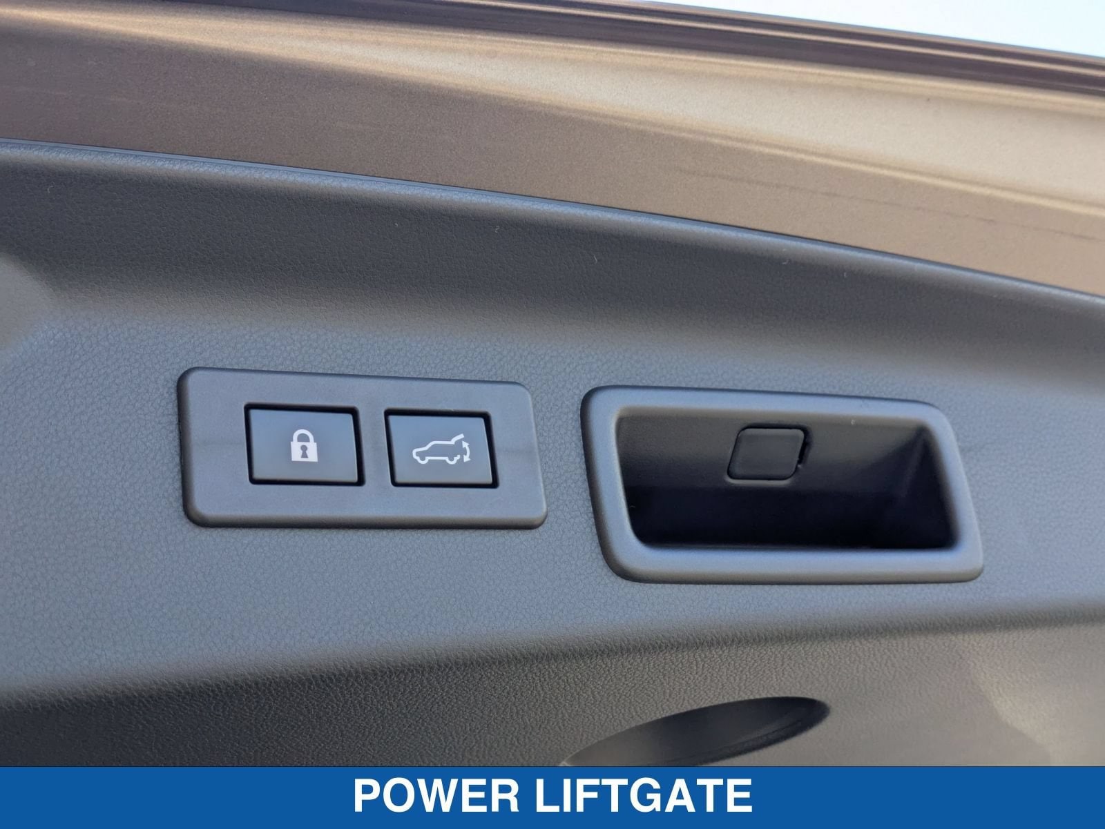2025 Subaru Forester Limited - Photo 19