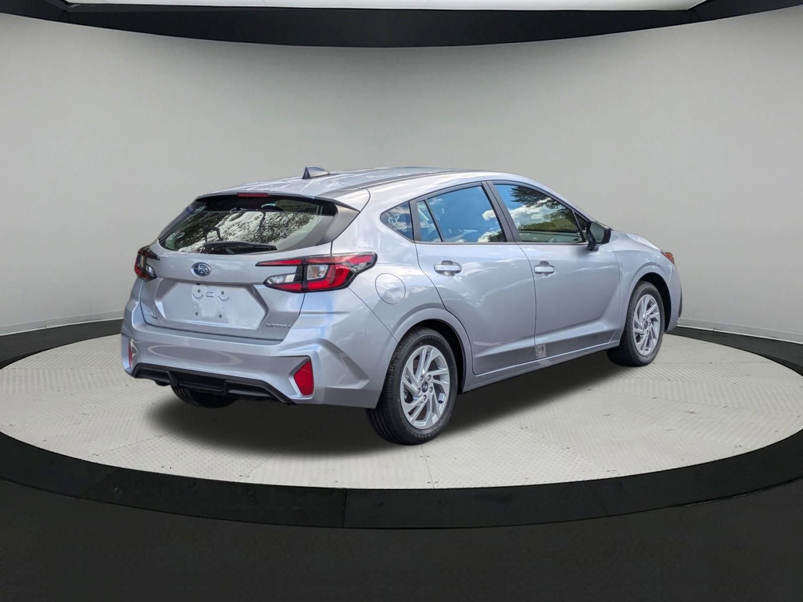 2025 Subaru Impreza Base photo 3