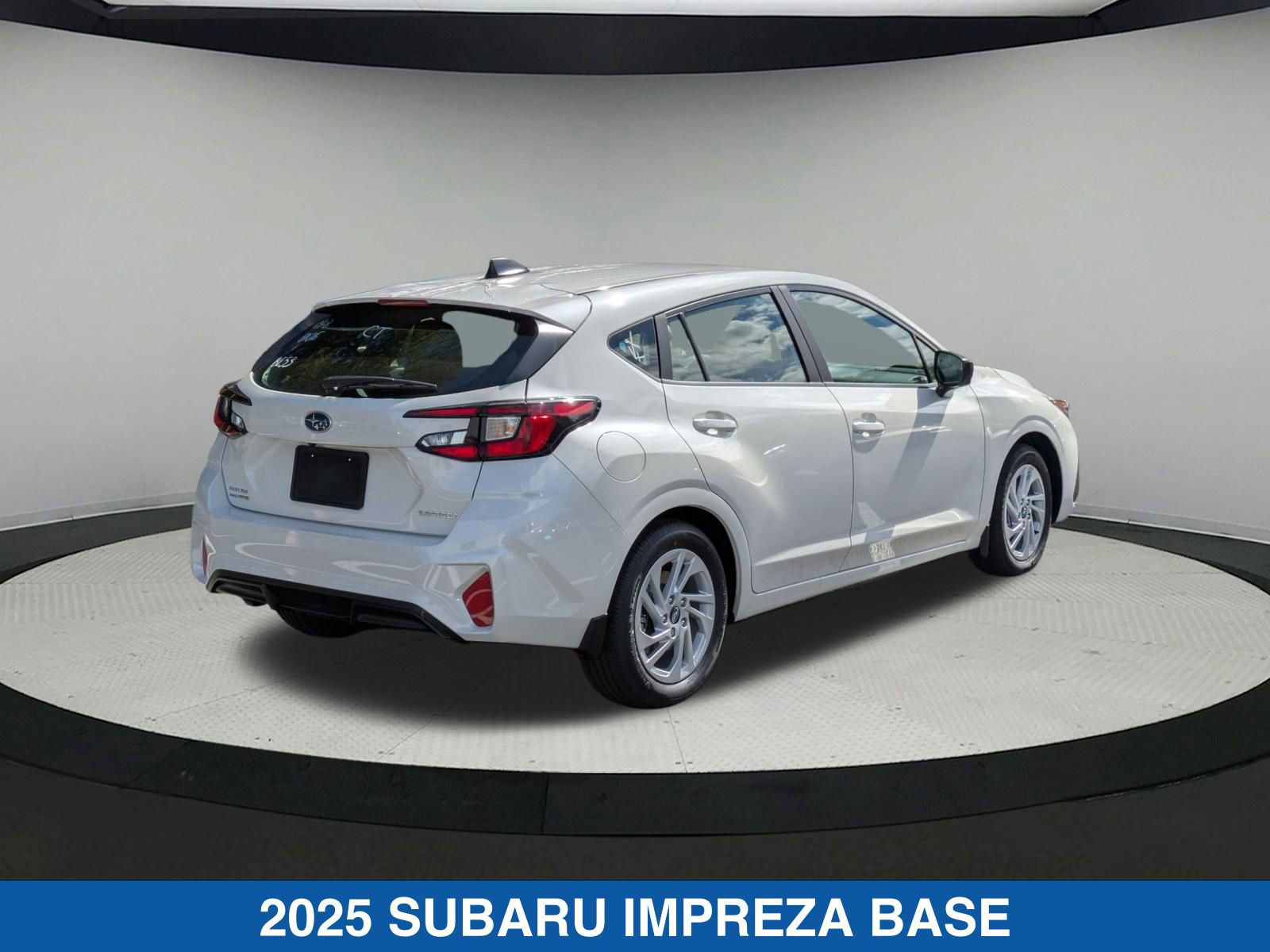 2025 Subaru Impreza Base photo 3