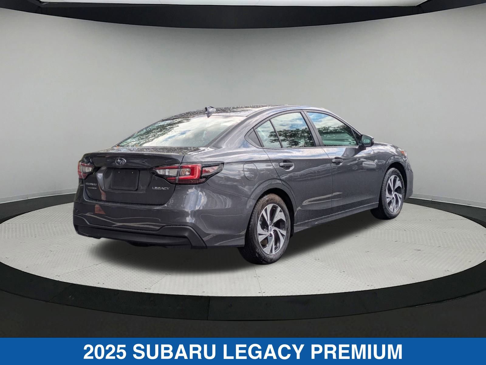 2025 Subaru Legacy Premium photo 3