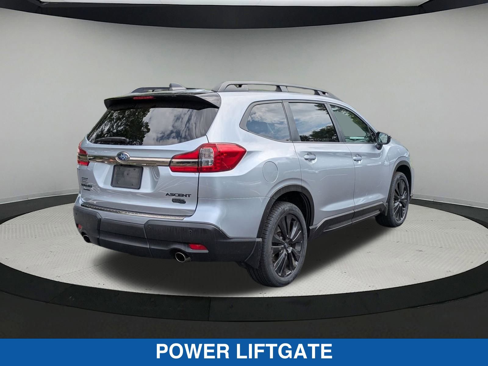 2022 Subaru Ascent Onyx Edition photo 3