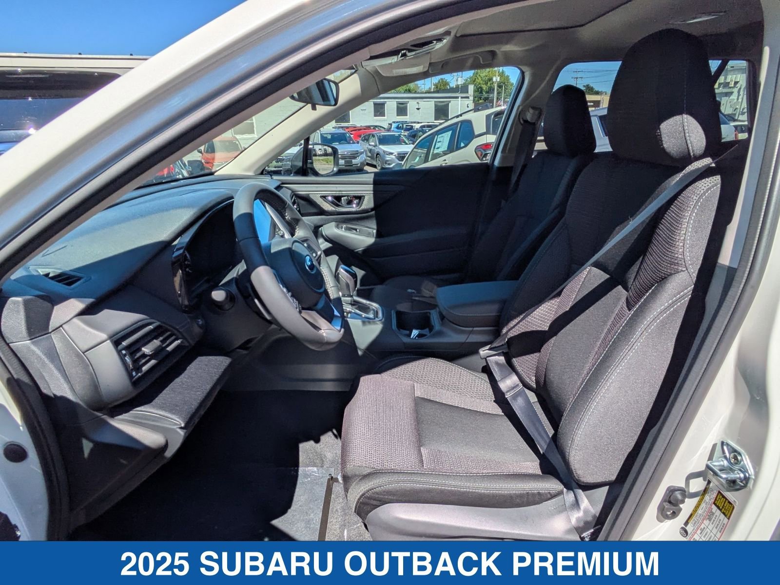 2025 Subaru Outback Premium photo 2