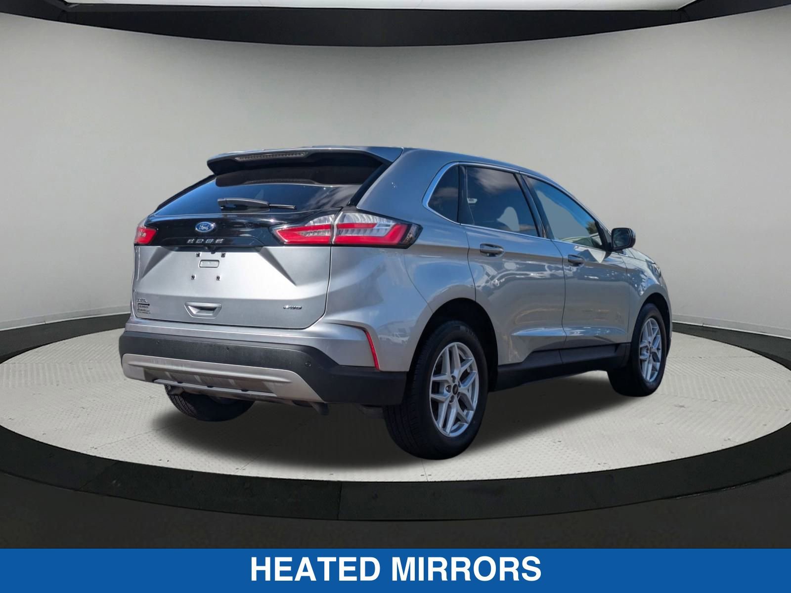 2023 Ford Edge SEL photo 3