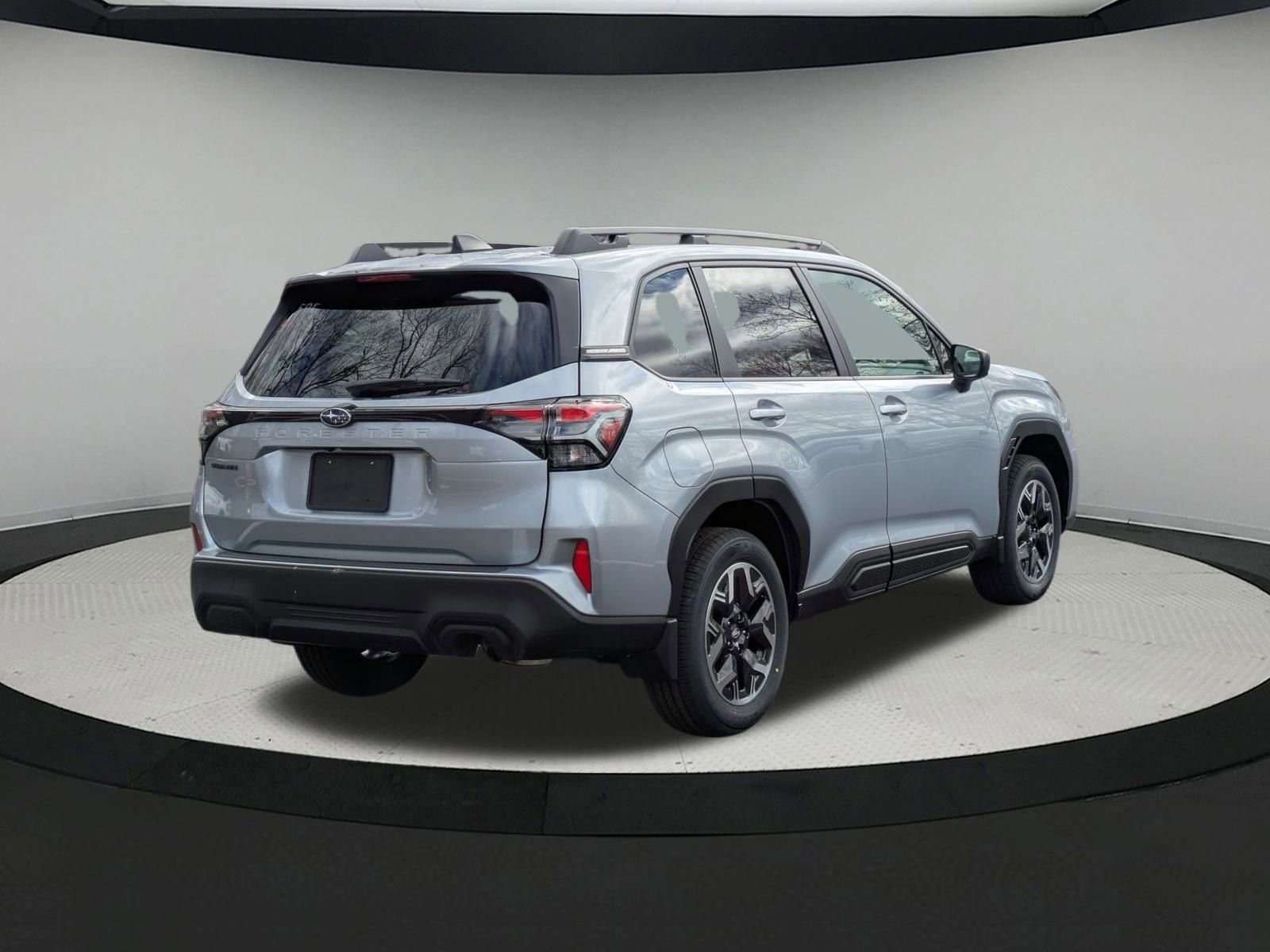 2025 Subaru Forester Premium photo 3