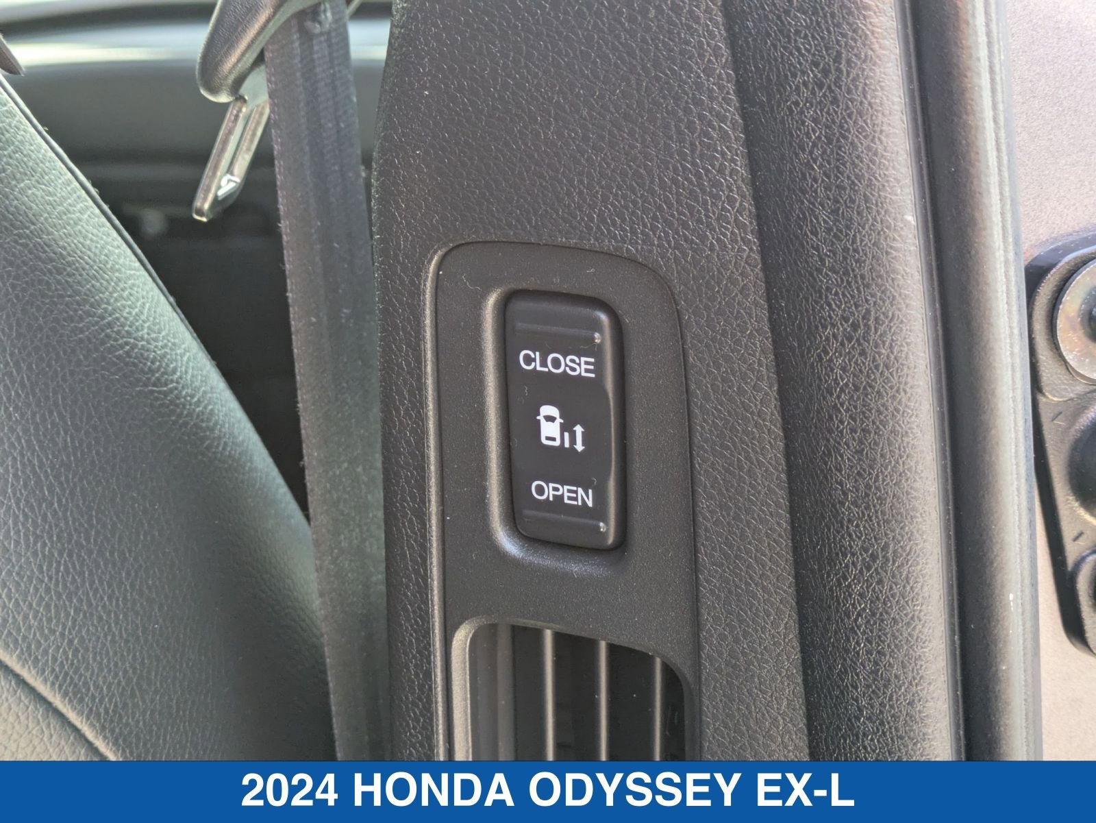 2024 Honda Odyssey EX-L - Photo 37