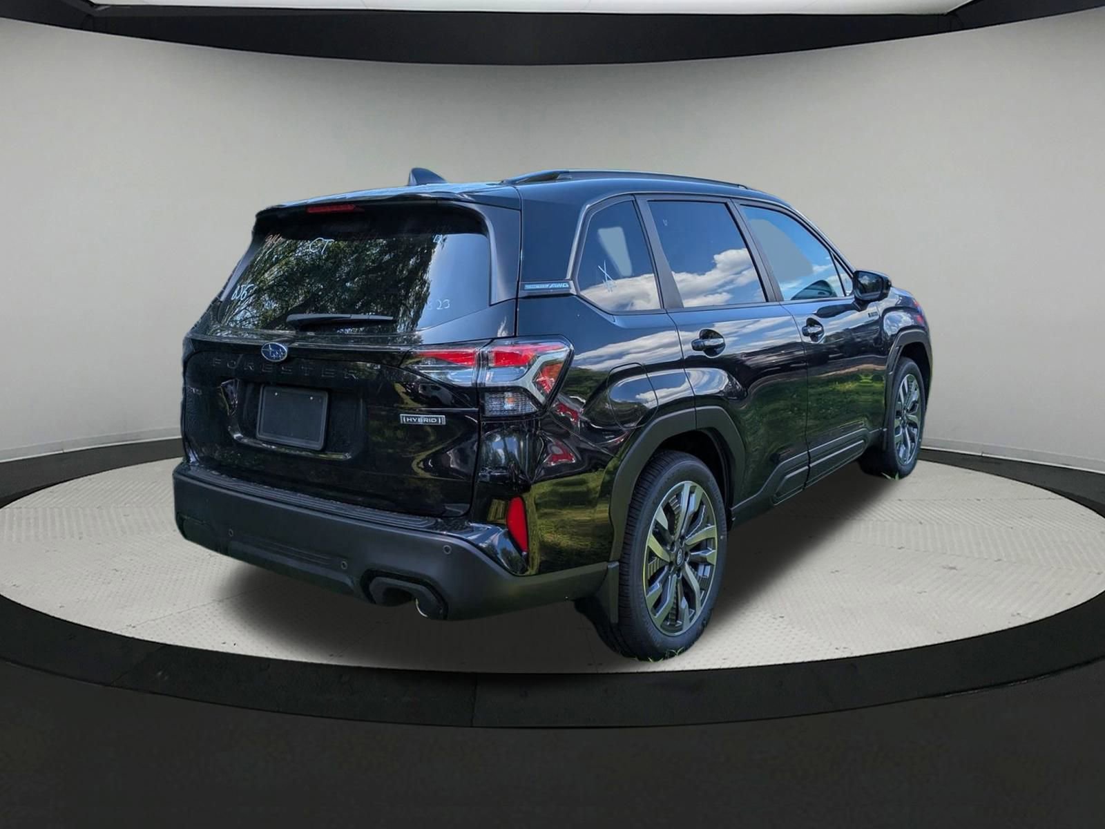 2025 Subaru Forester Touring photo 3