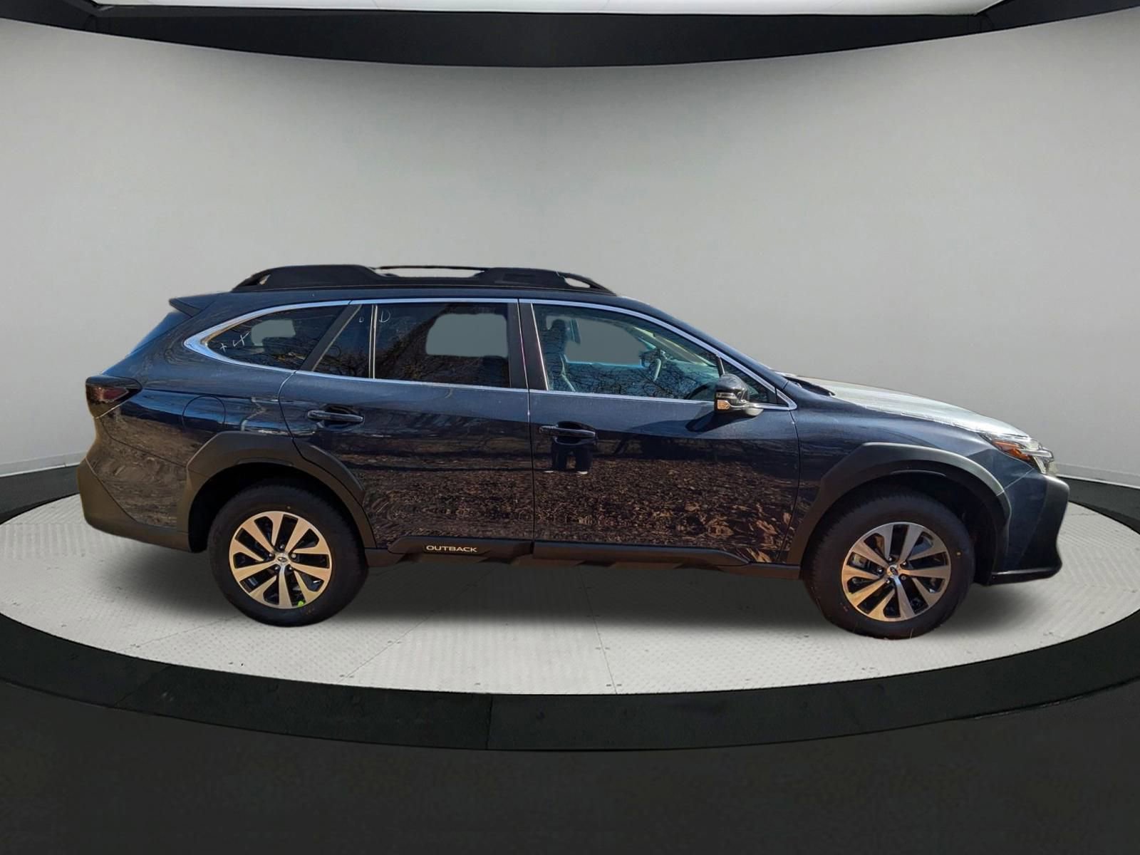 2025 Subaru Outback Premium photo 2