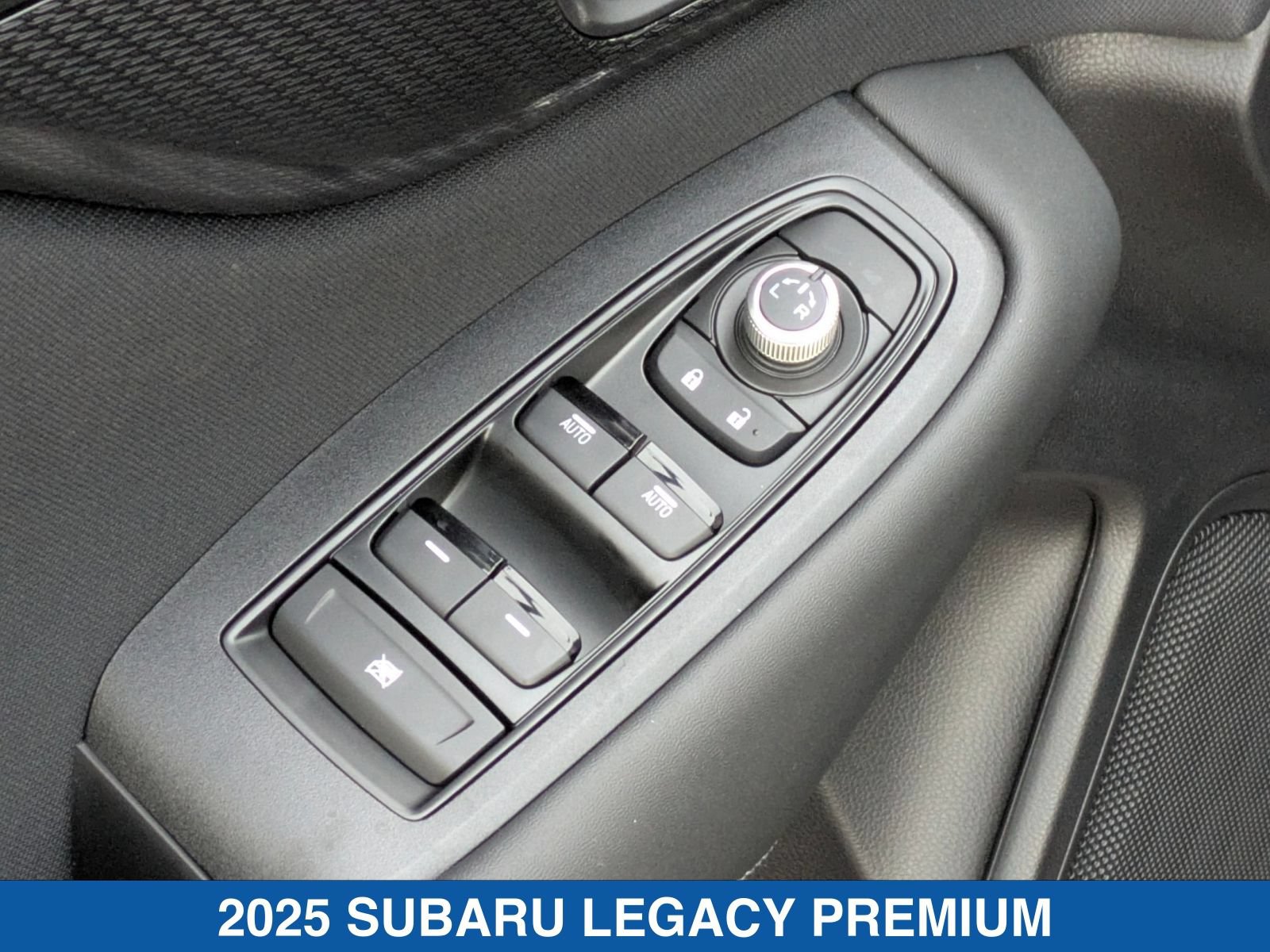 2025 Subaru Legacy Premium - Photo 13