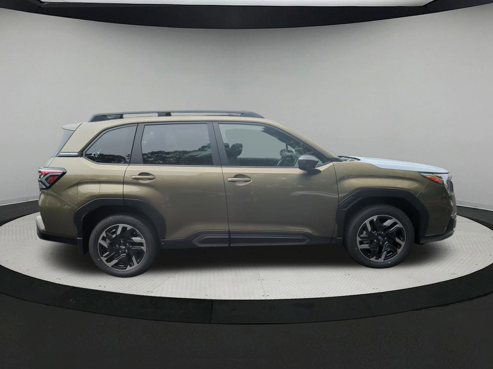 2025 Subaru Forester Limited photo 2