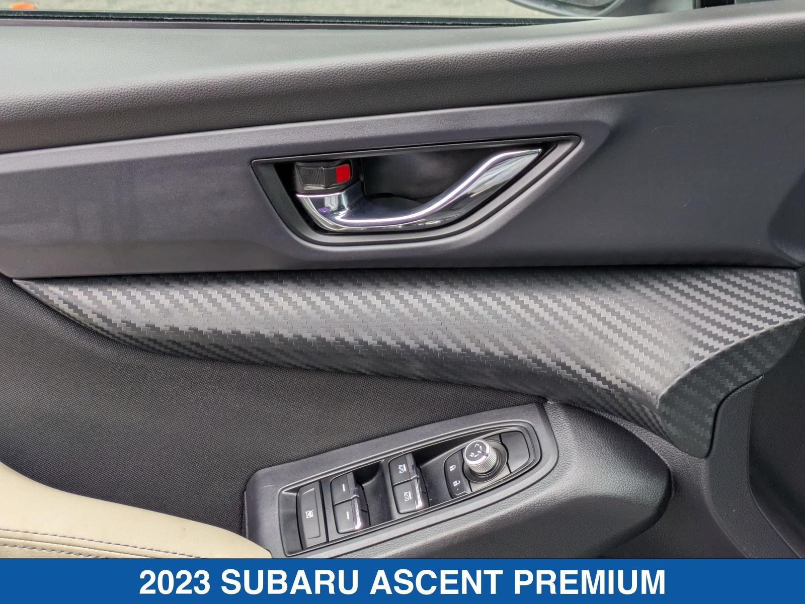 2023 Subaru Ascent Premium - Photo 13