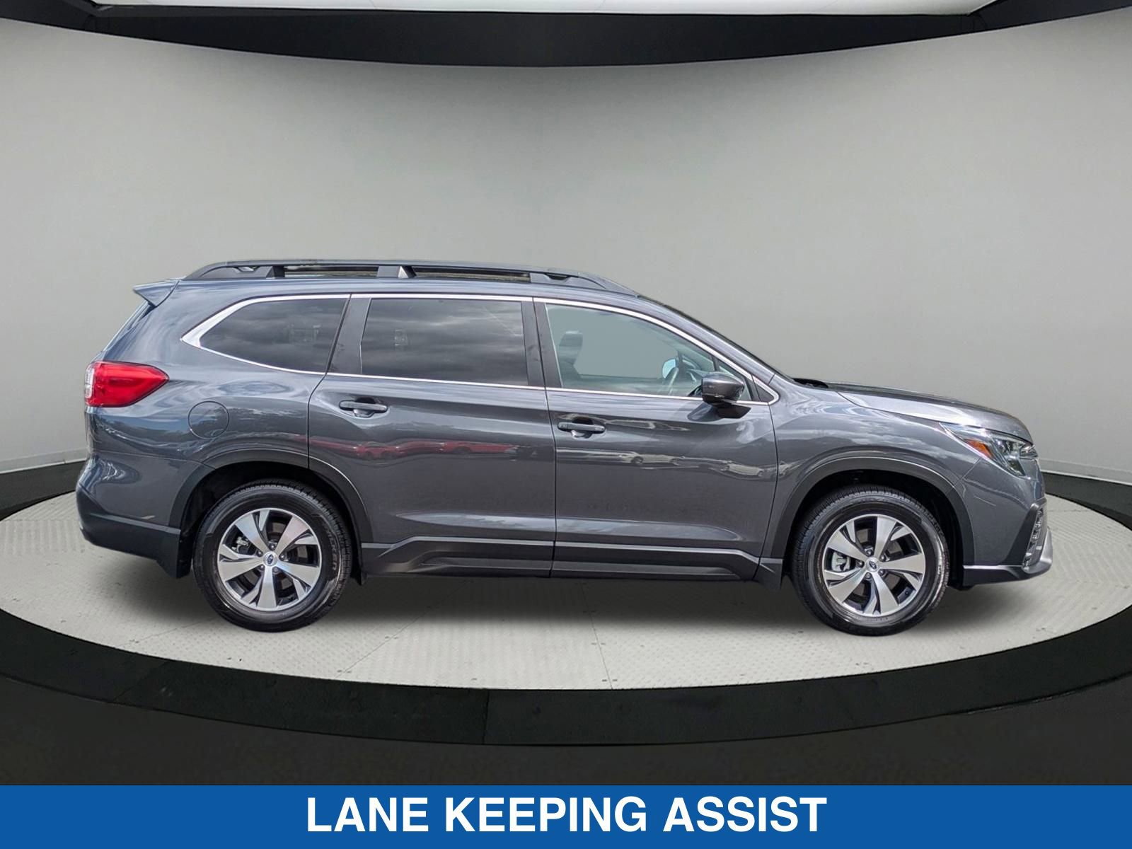 2025 Subaru Ascent Premium photo 2