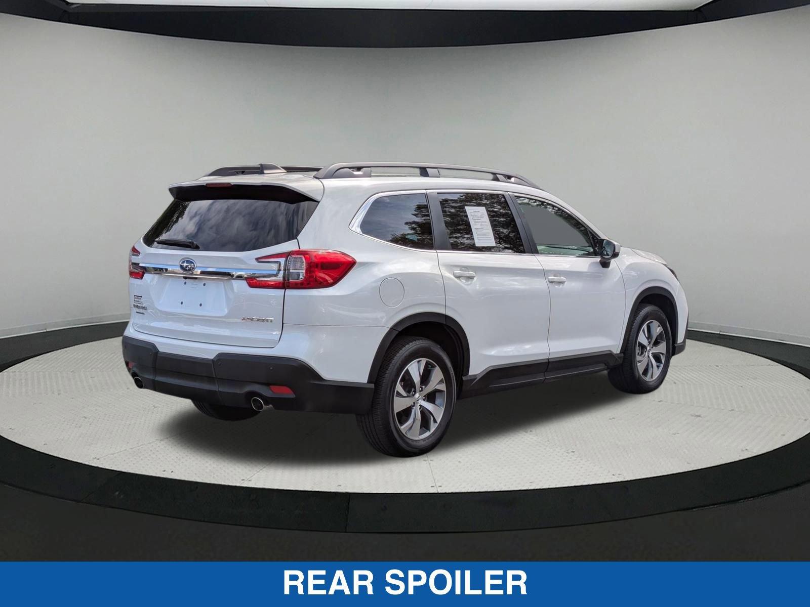 2024 Subaru Ascent Premium photo 2