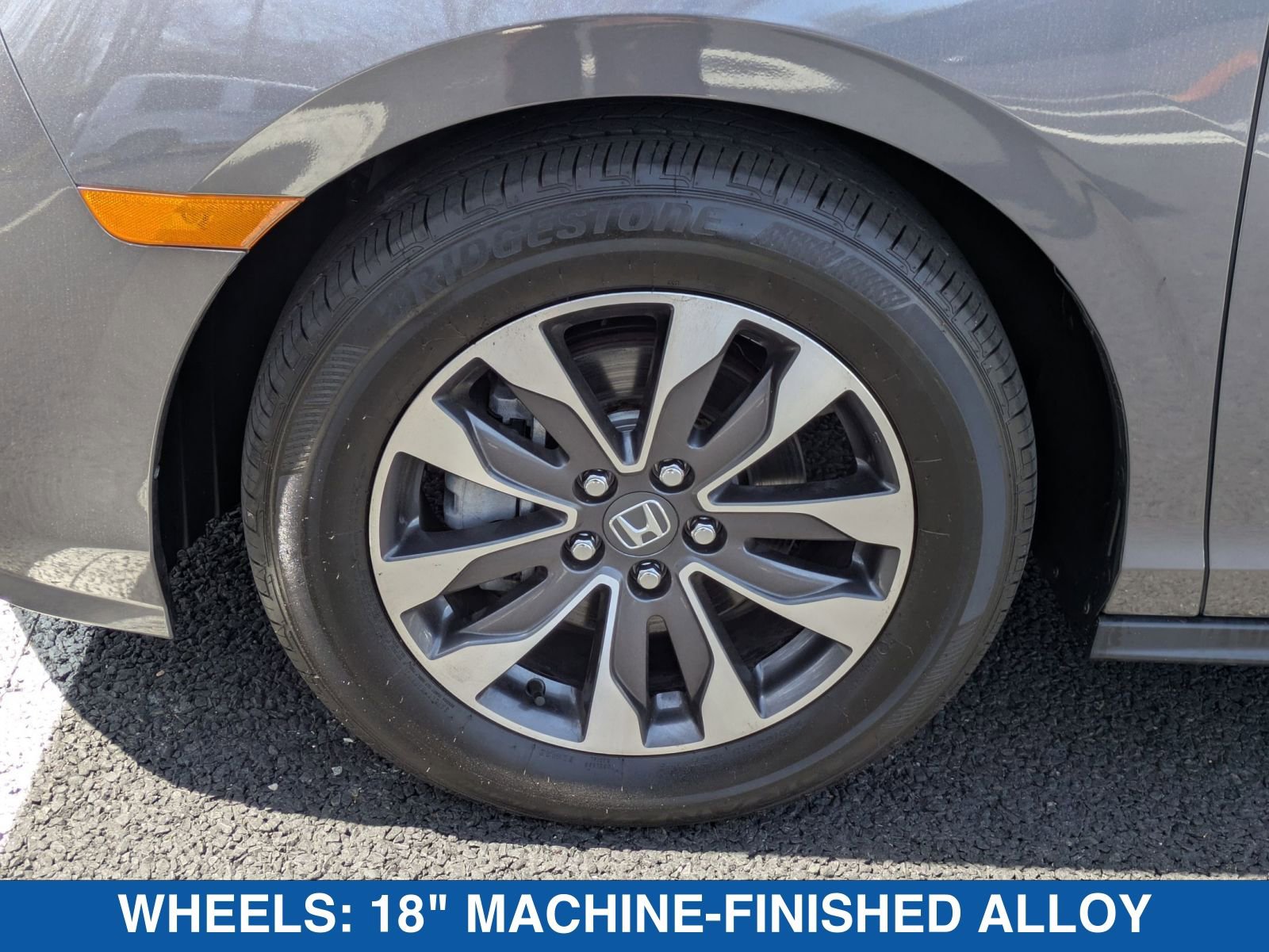 2024 Honda Odyssey EX-L - Photo 11