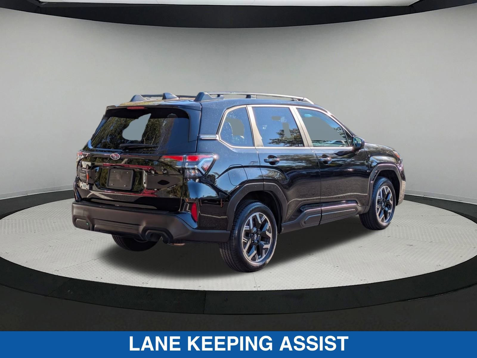 2025 Subaru Forester Premium photo 3