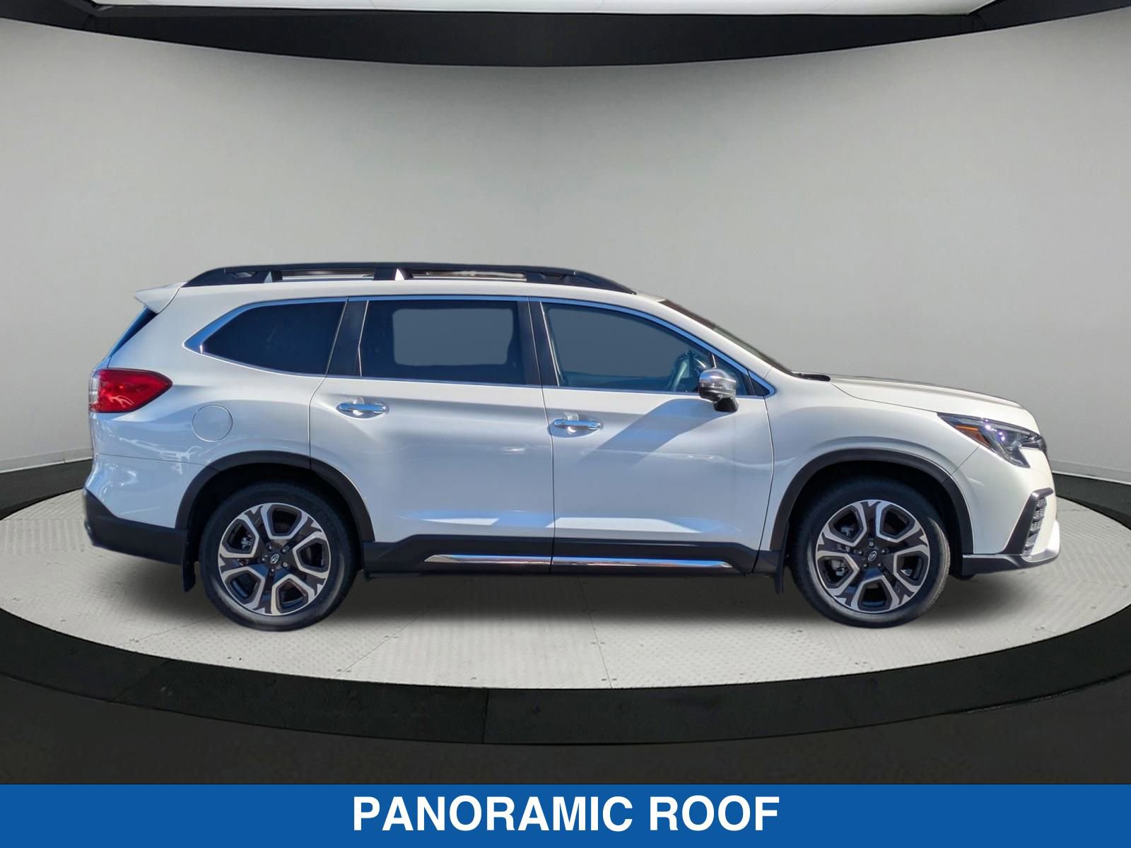 2023 Subaru Ascent Touring photo 2