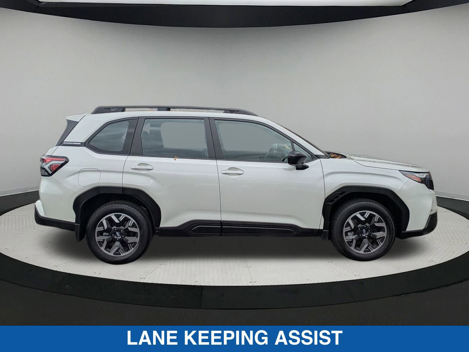 2025 Subaru Forester Base photo 2