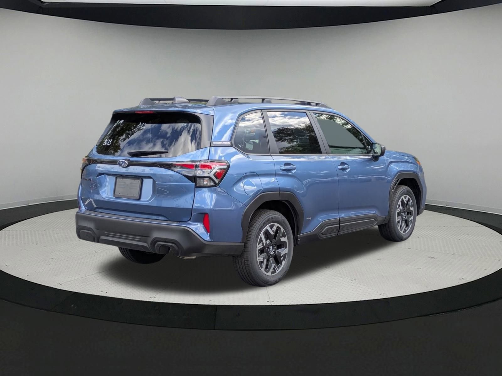 2025 Subaru Forester Premium photo 3