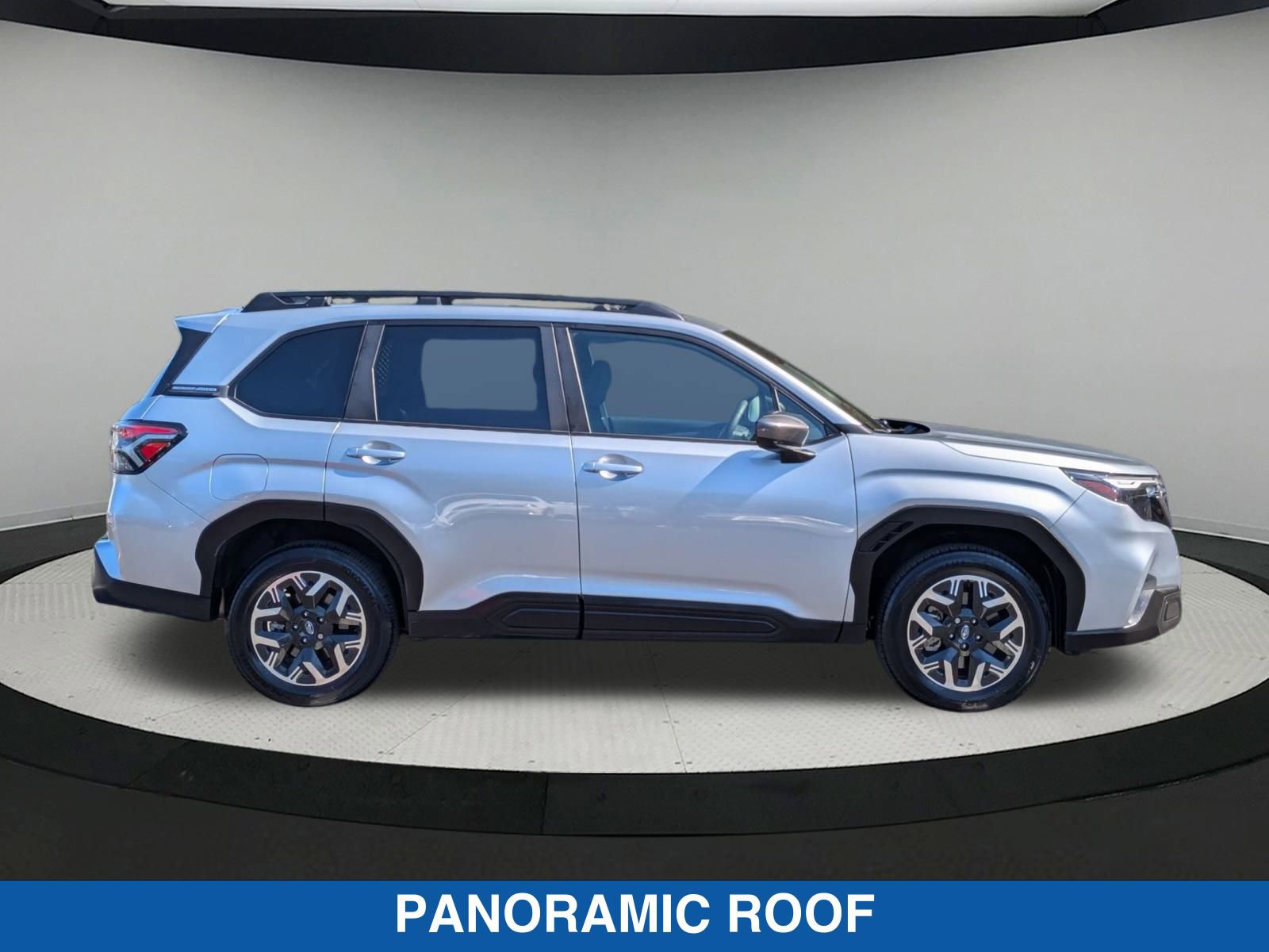 2025 Subaru Forester Premium photo 2