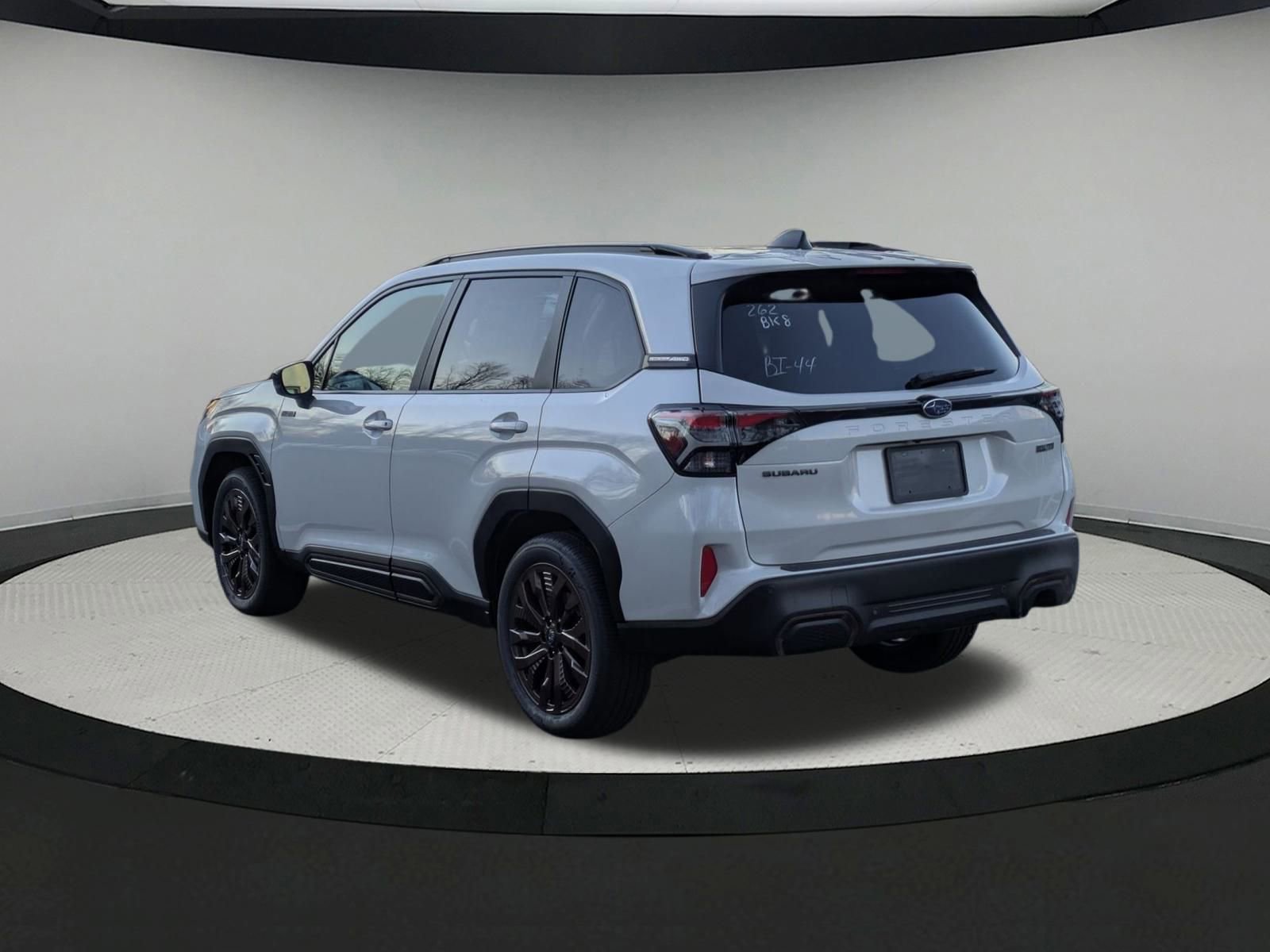 2026 Subaru Forester Premium photo 4