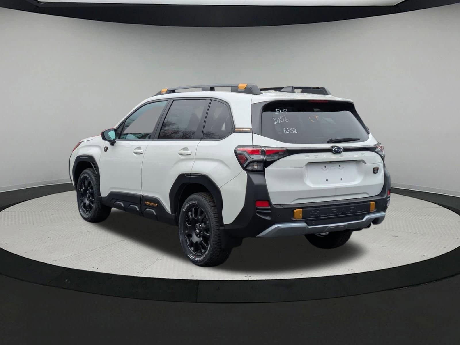 View vehicle photo 4