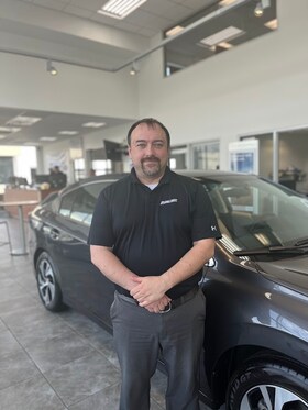 Staff member John Mirow from ID_3e8780004fd3