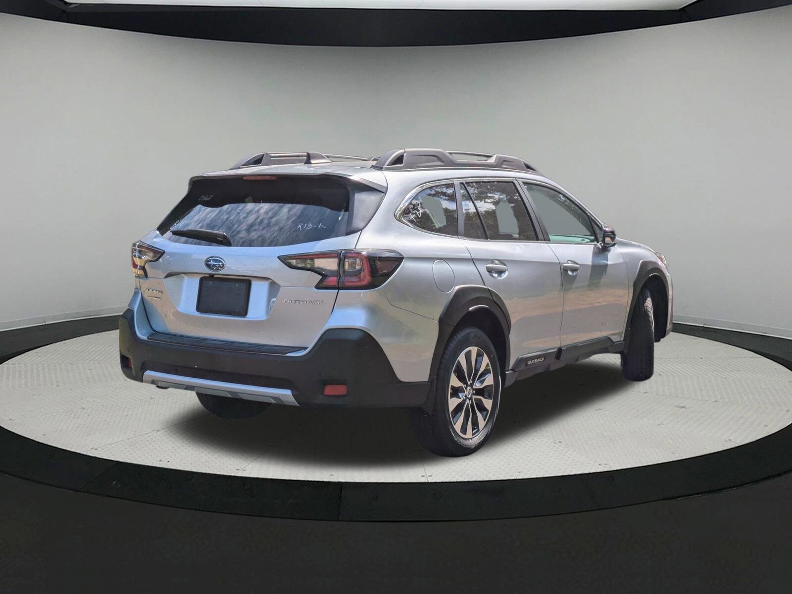 2025 Subaru Outback Limited photo 2
