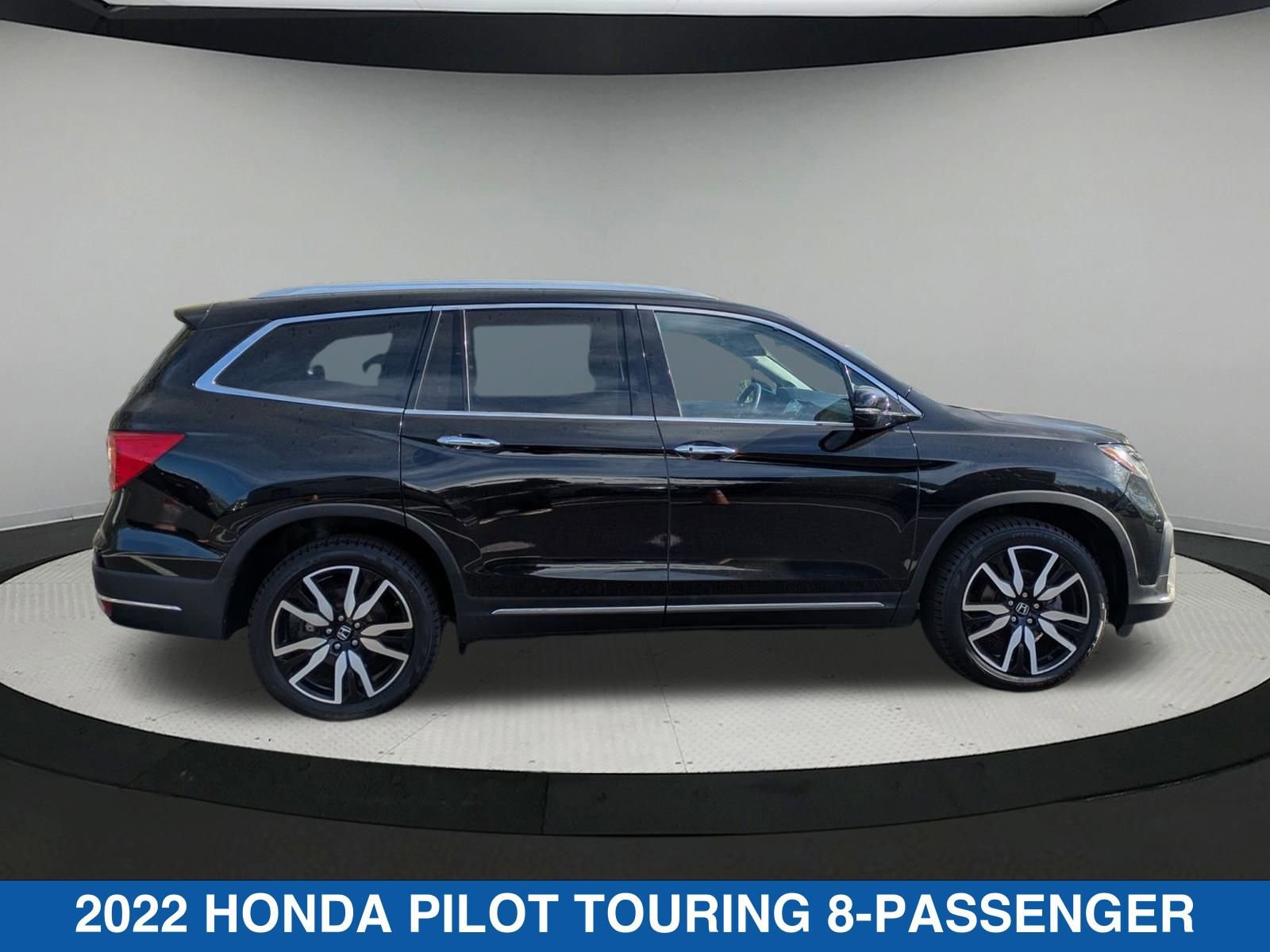 Used 2022 Honda Pilot Touring with VIN 5FNYF6H98NB000652 for sale in Vernon, CT