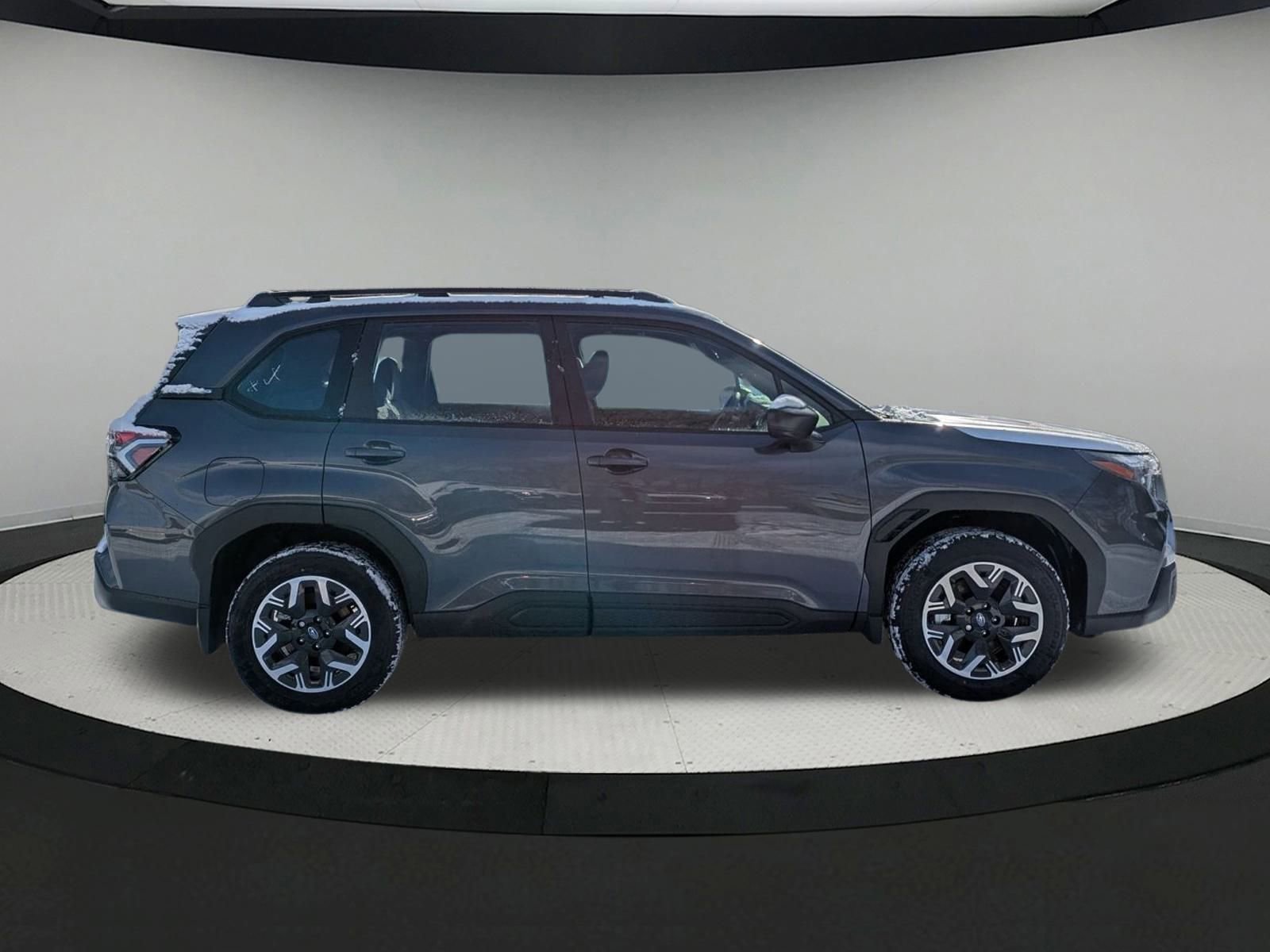 2025 Subaru Forester Base photo 2
