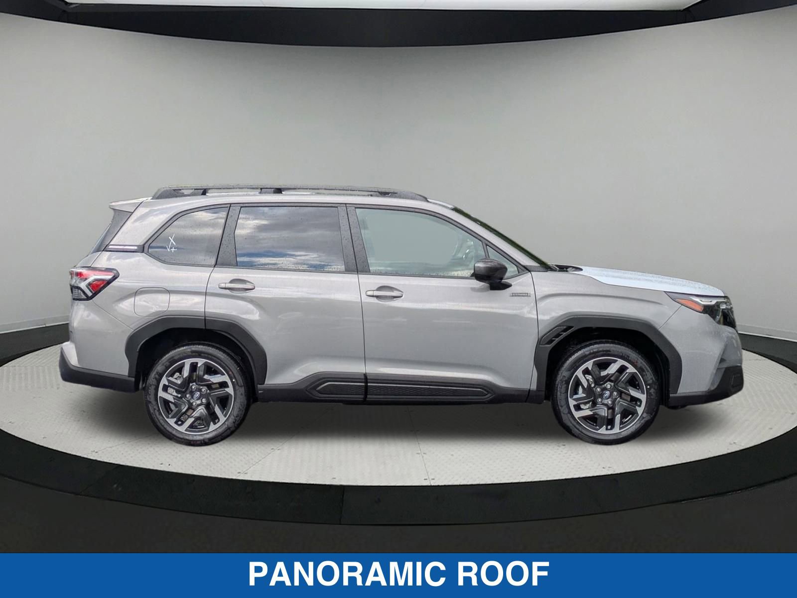 2025 Subaru Forester Premium photo 2