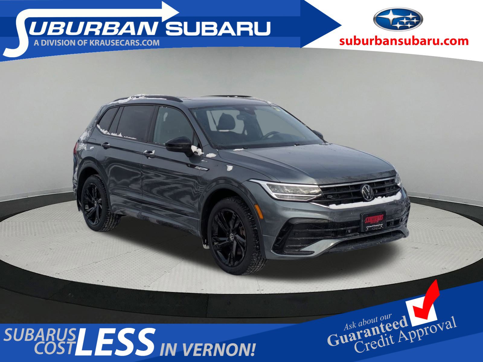 2023 Volkswagen Tiguan SE R-LINE BLACK's photo