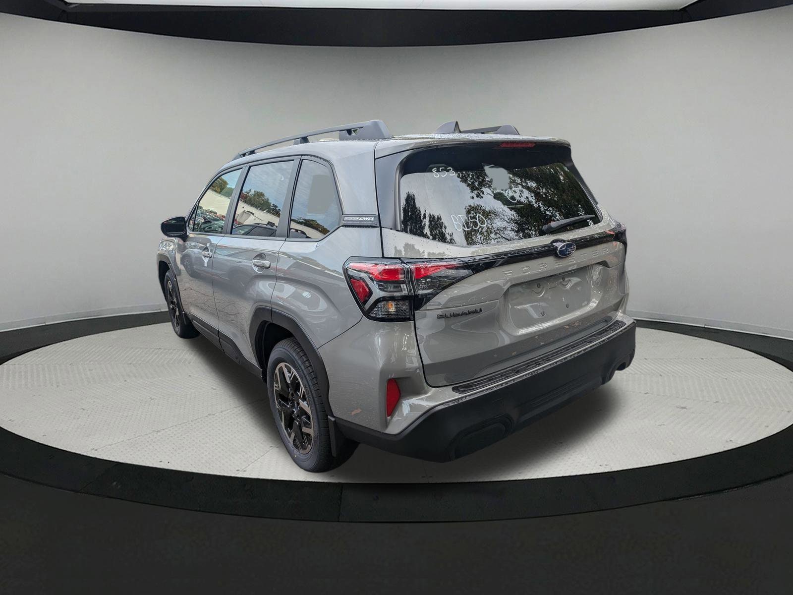 2025 Subaru Forester Premium photo 3
