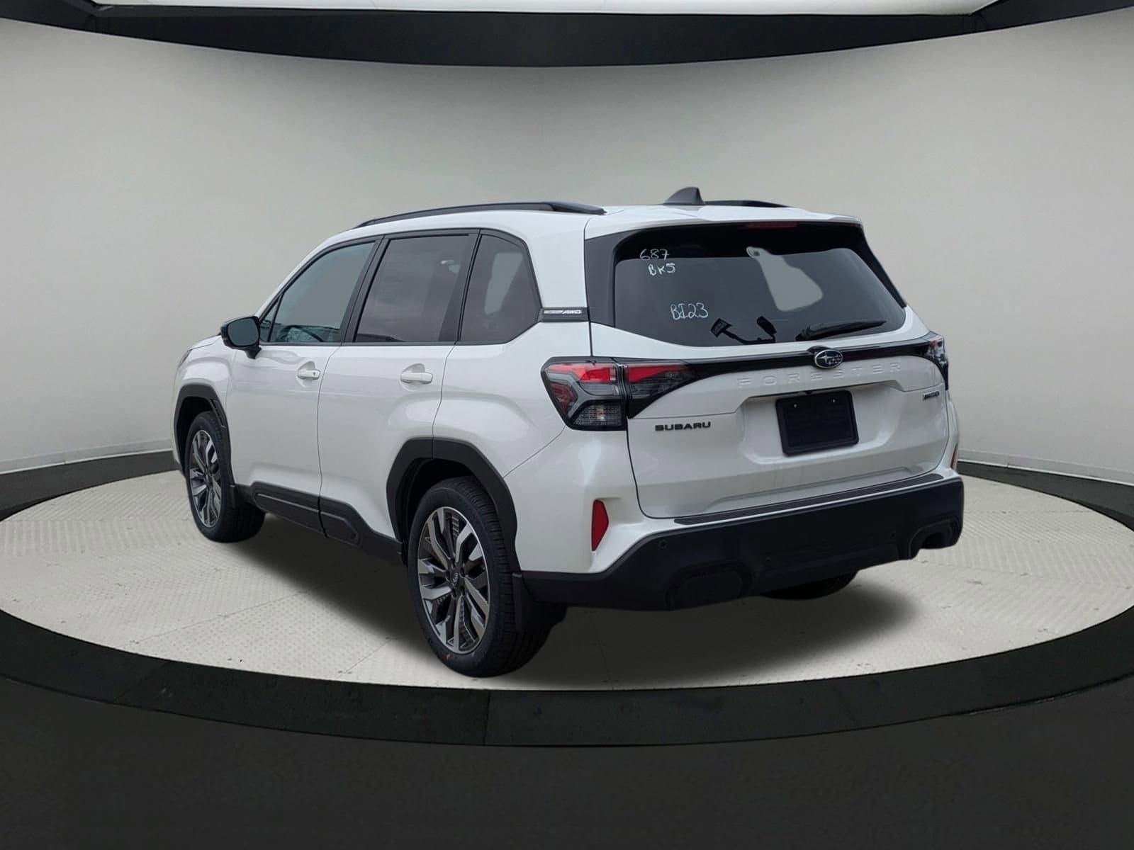 View vehicle photo 4