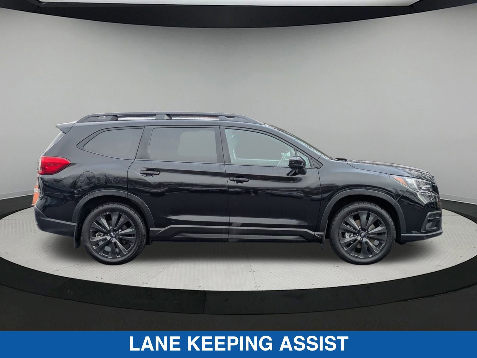 2022 Subaru Ascent Onyx Edition photo 2