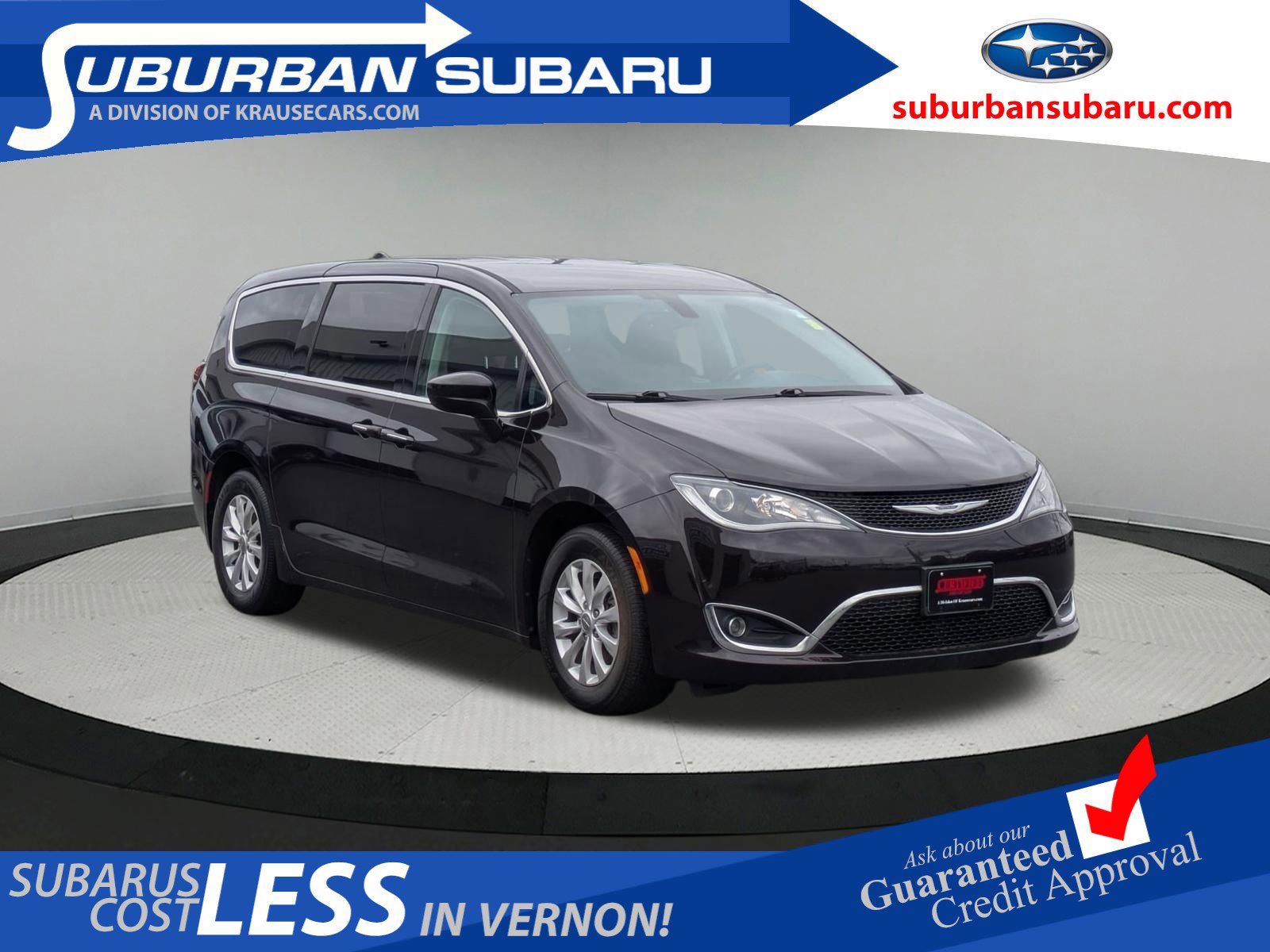 2019 Chrysler Pacifica Touring Plus's photo