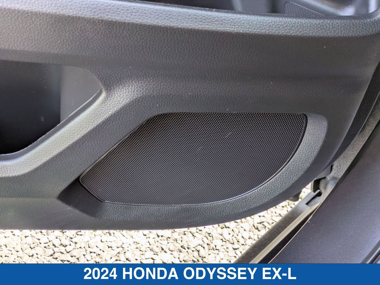 2024 Honda Odyssey EX-L - Photo 14