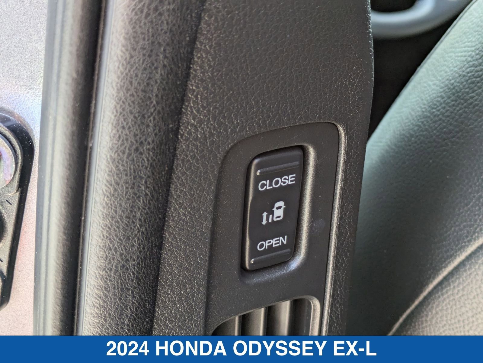 2024 Honda Odyssey EX-L - Photo 29