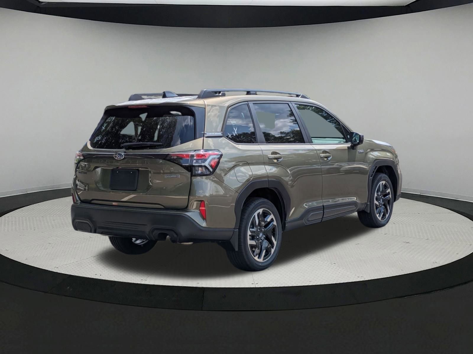2025 Subaru Forester Premium photo 2