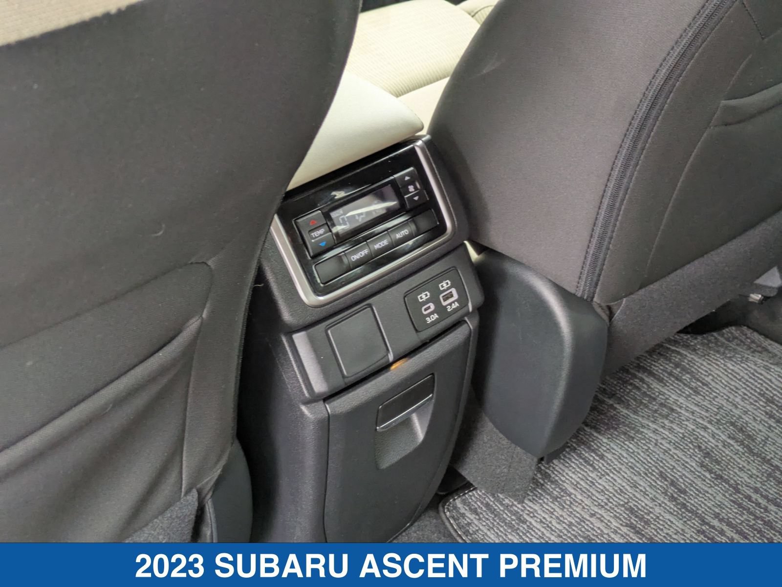 2023 Subaru Ascent Premium - Photo 31