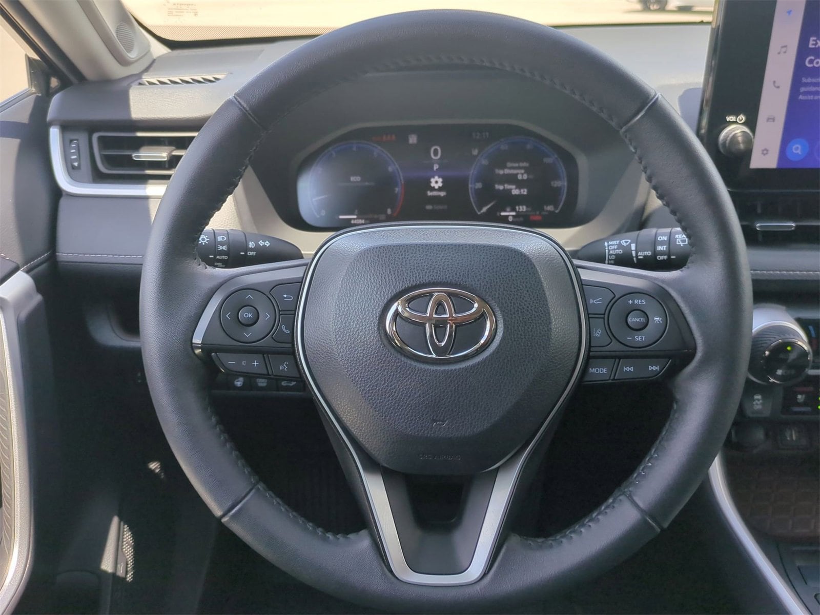 Thumbnail: 2023 Toyota RAV4 - 24