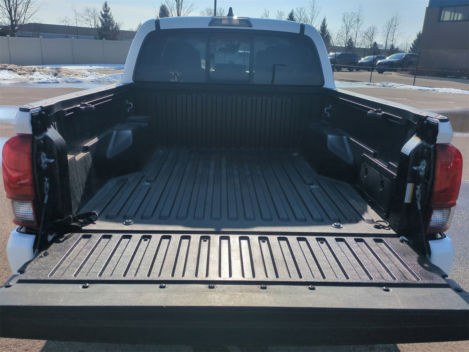 Thumbnail: 2023 Toyota Tacoma - 32