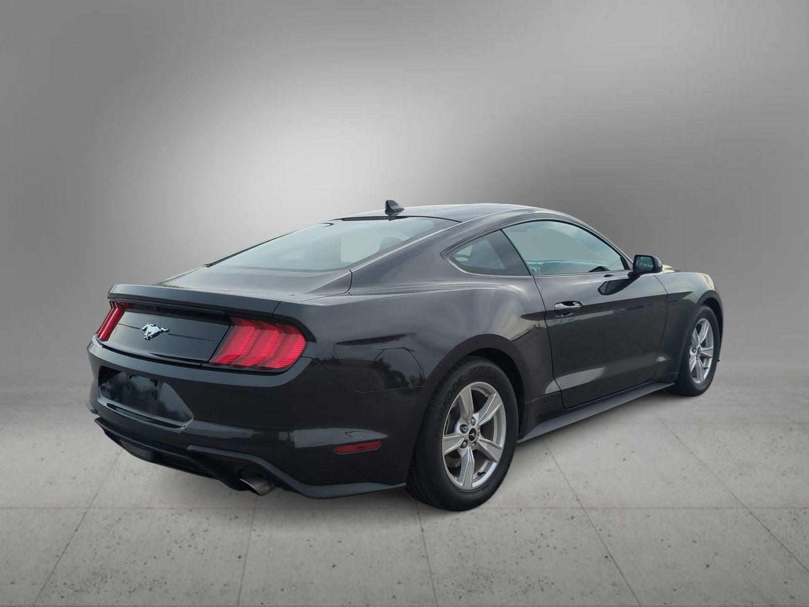 Thumbnail: 2022 Ford Mustang - 8