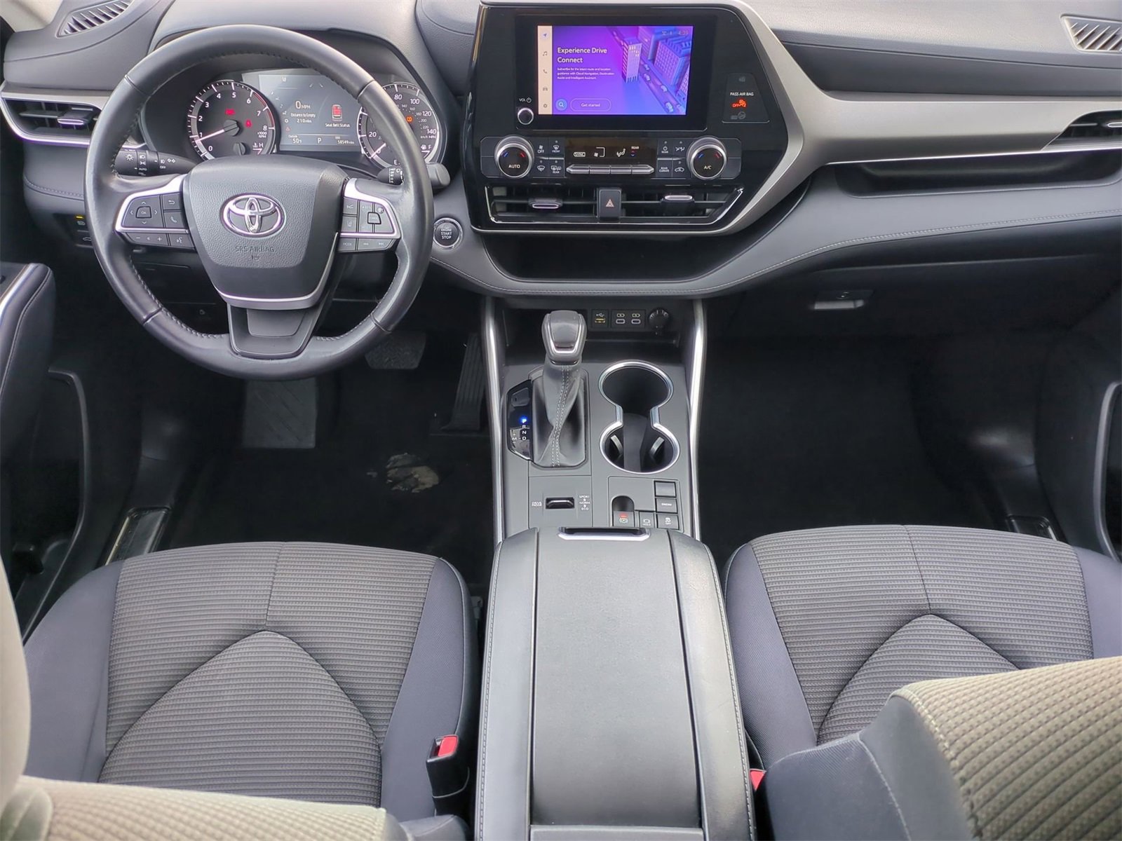 Thumbnail: 2023 Toyota Highlander - 15