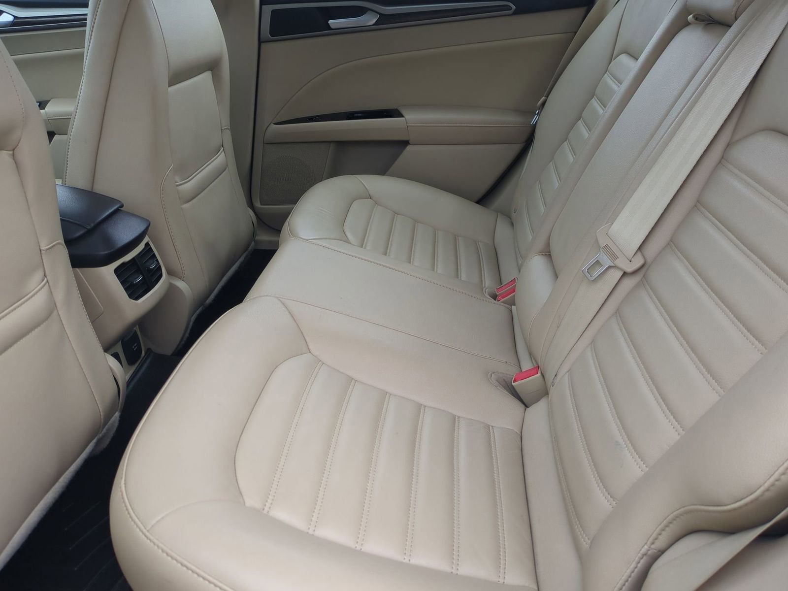 Thumbnail: 2016 Ford Fusion - 20