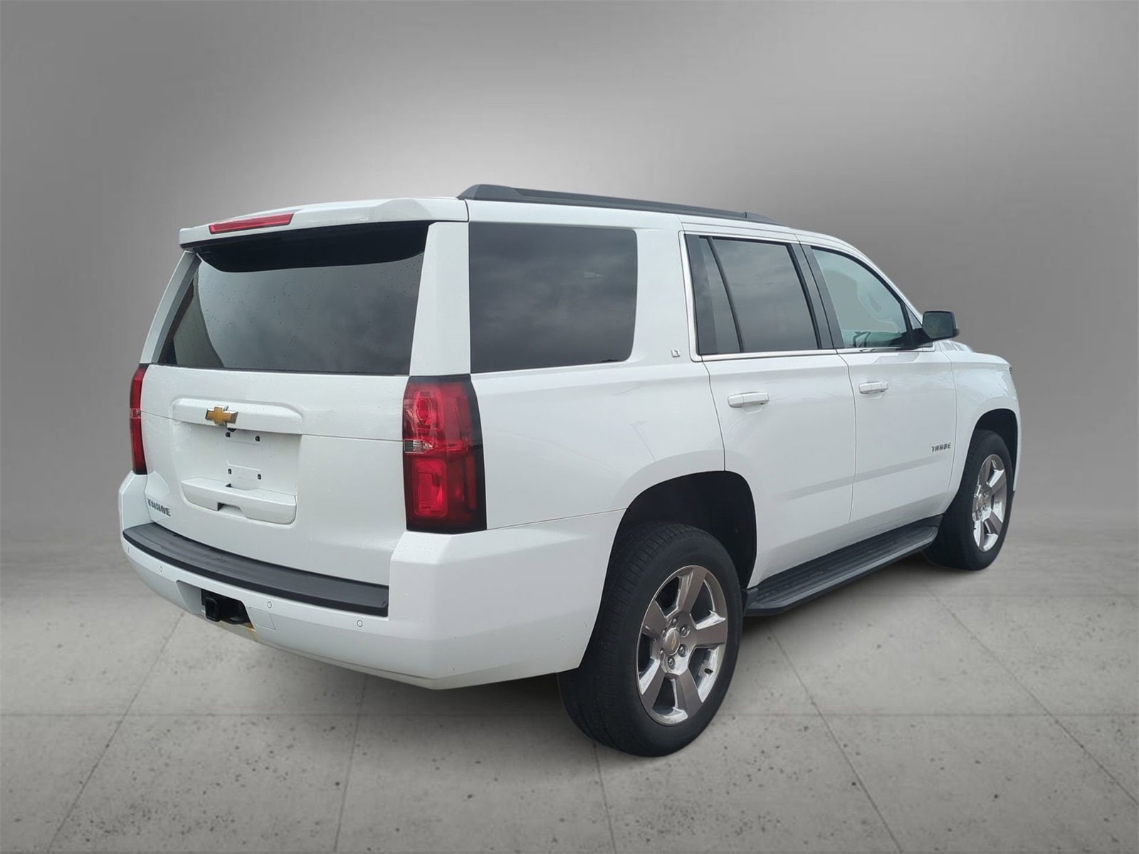 Thumbnail: 2017 Chevrolet Tahoe - 8
