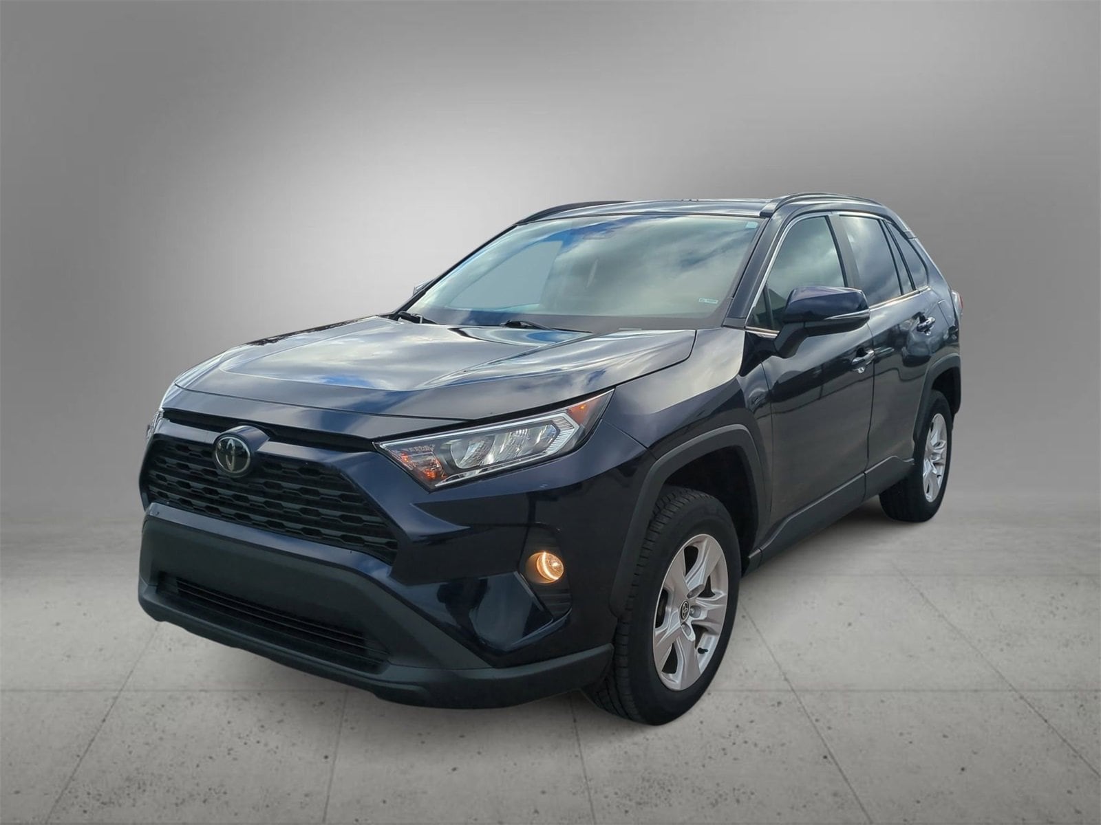 Thumbnail: 2021 Toyota RAV4 - 4