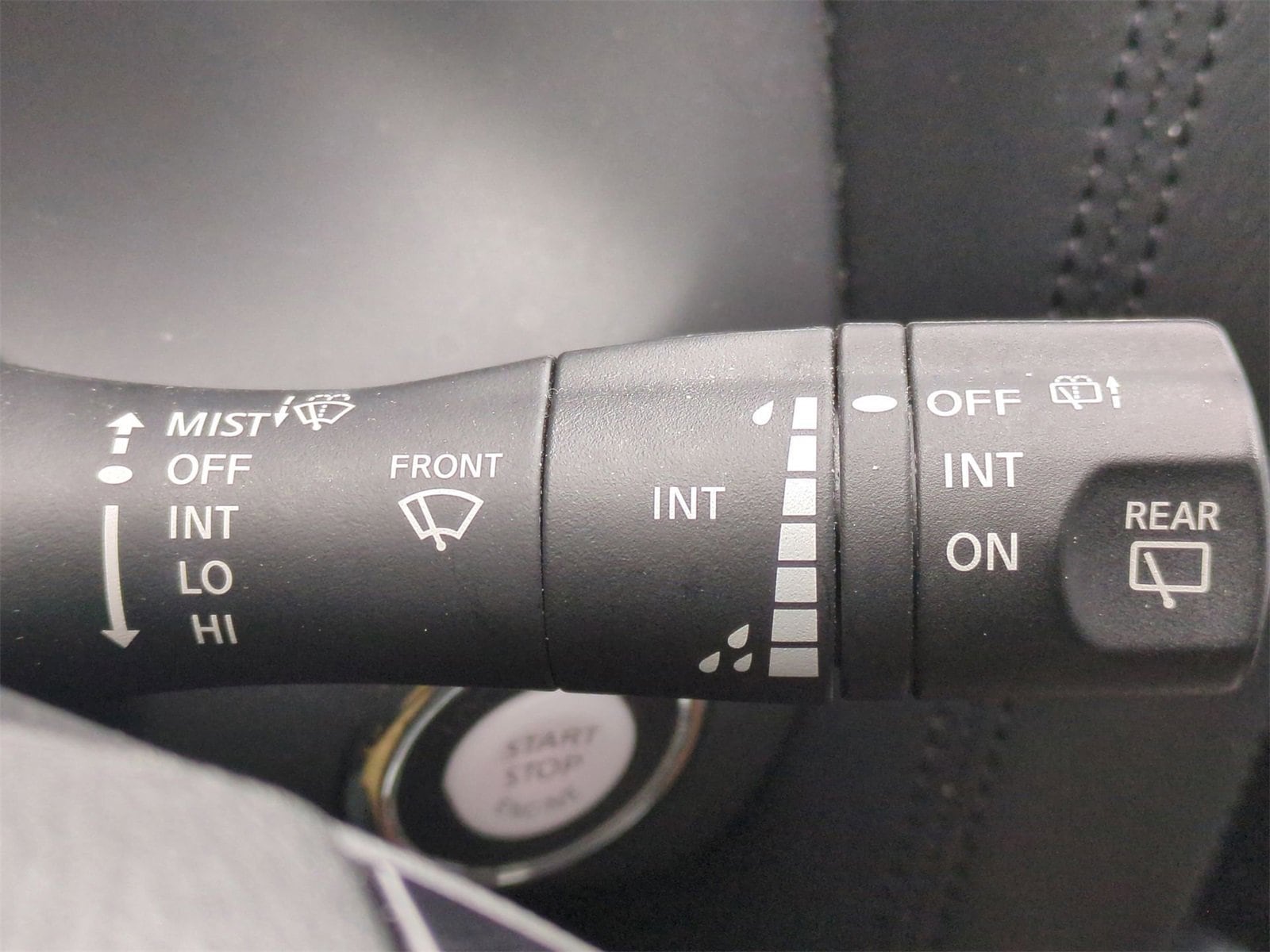 Thumbnail: 2022 Nissan Armada - 28