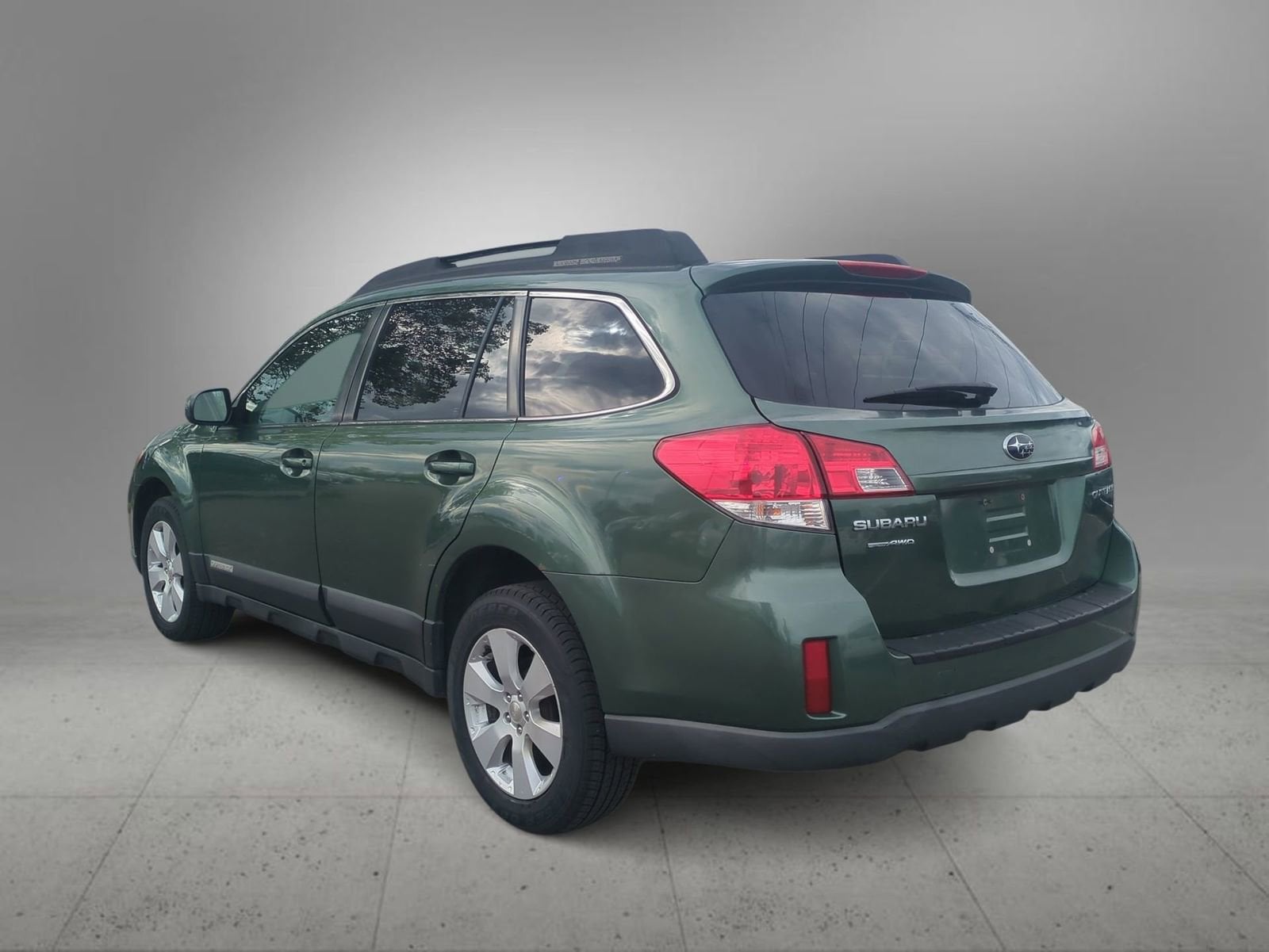 Thumbnail: 2010 Subaru Outback - 6
