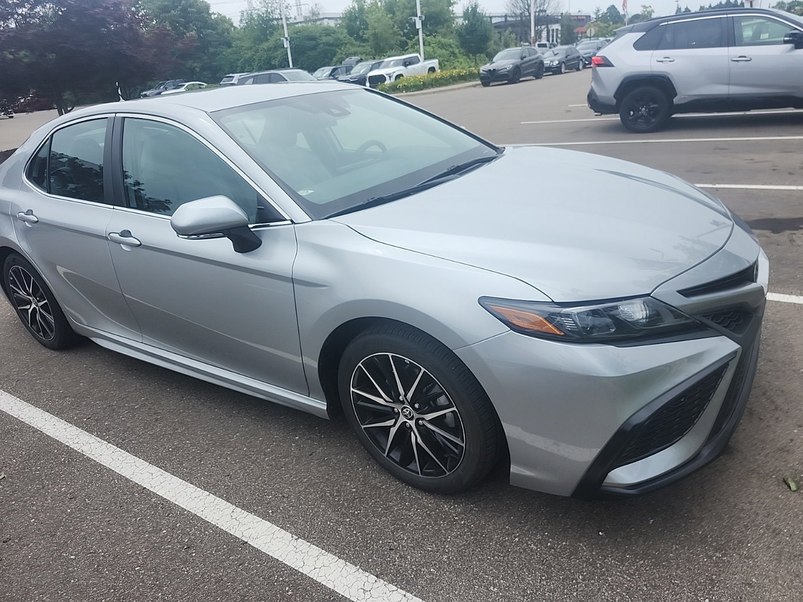 Thumbnail: 2022 Toyota Camry - 3